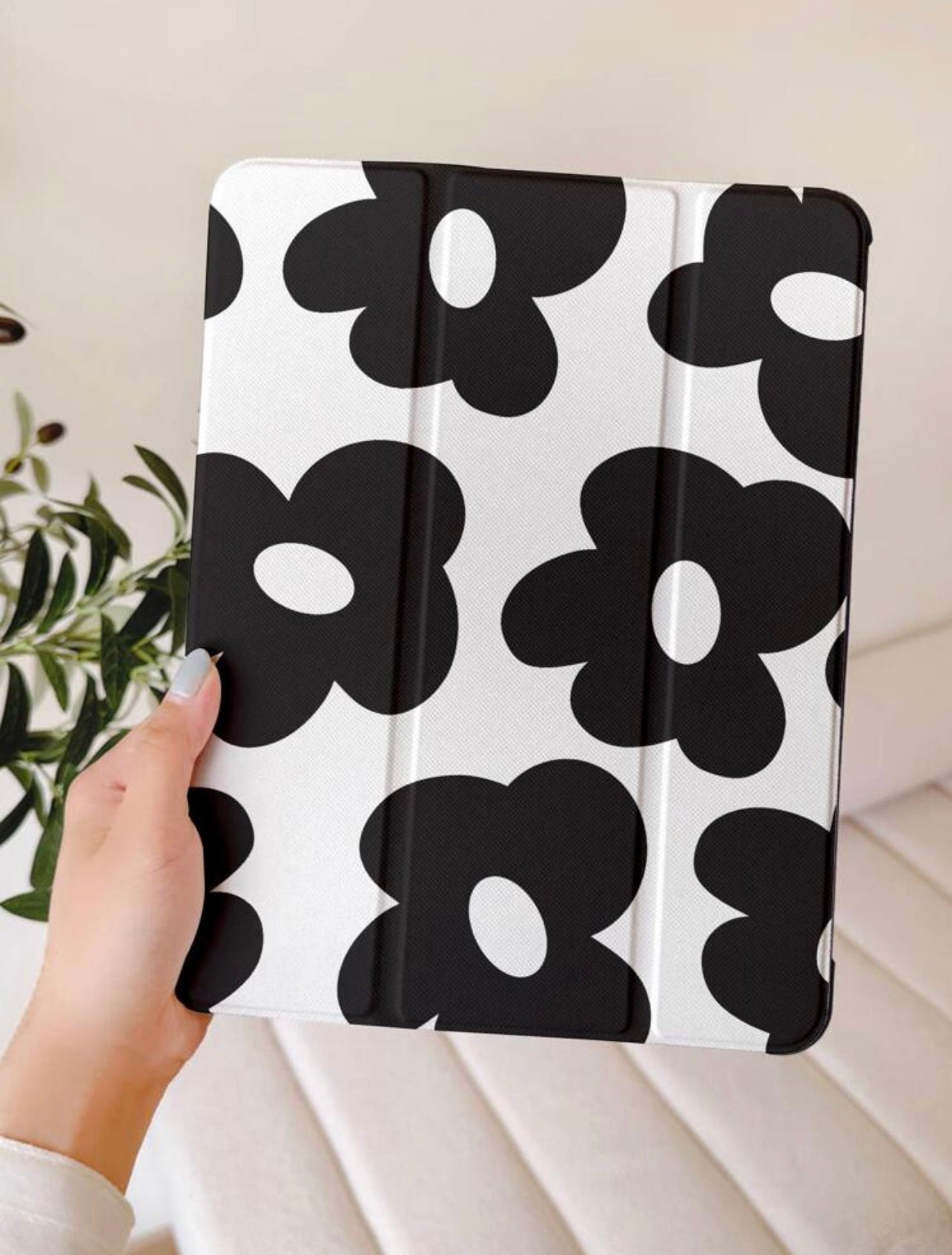 Black Flower Ipad case