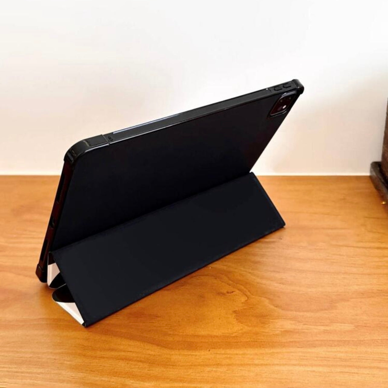 Black Flower Ipad case